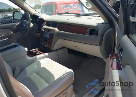 2013 Chevrolet Tahoe Ltz z USA, uszkodzony, nr VIN 1GNSKCE05DR328410